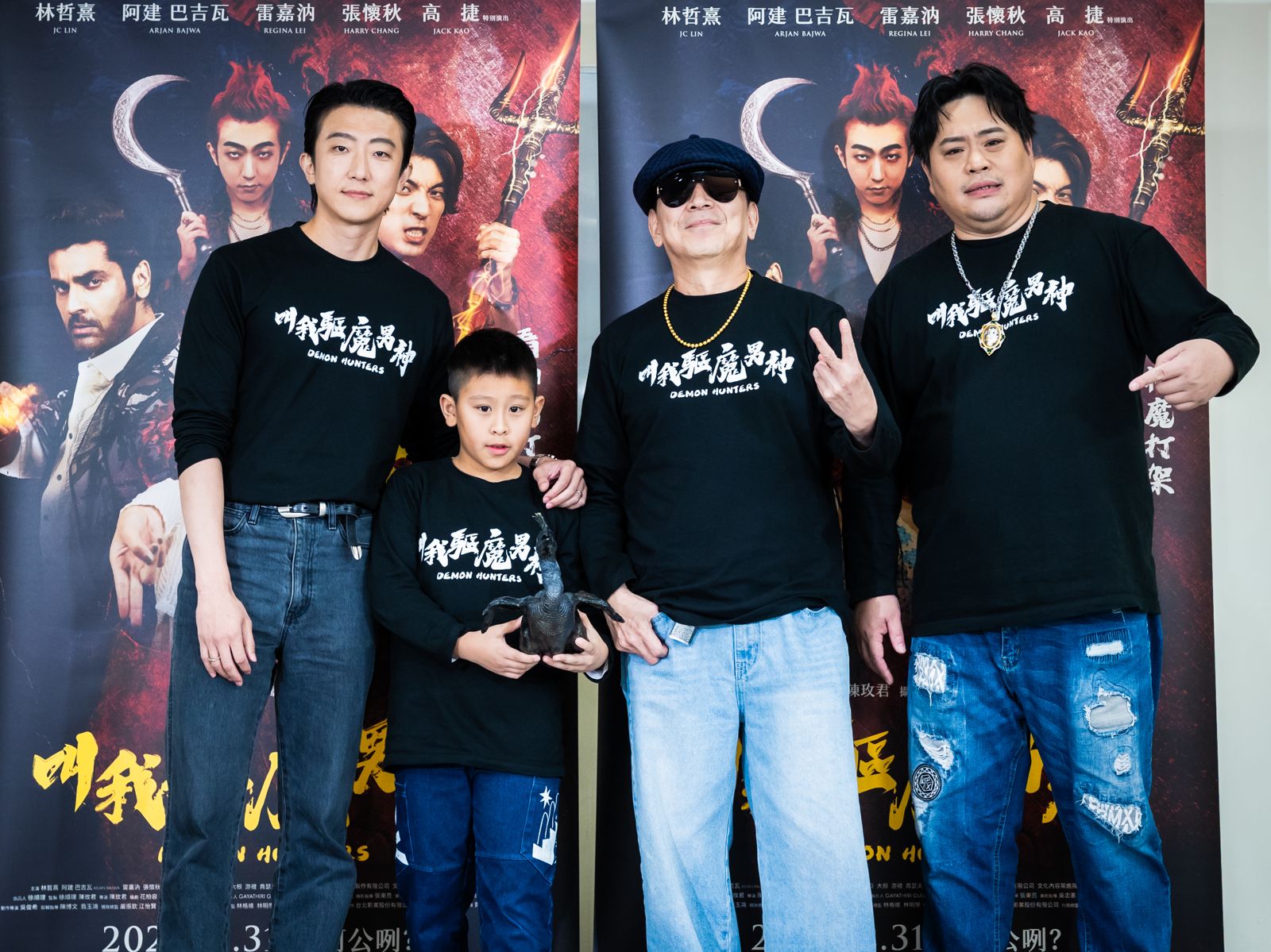 高捷《驅魔》開槍掃射「秒殺活屍大軍」　斥《角頭》酸民講風涼話