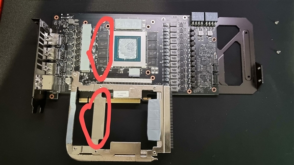 RTX 3080 Ti温度飙升：拆开发现一侧显存散热垫集体丢失